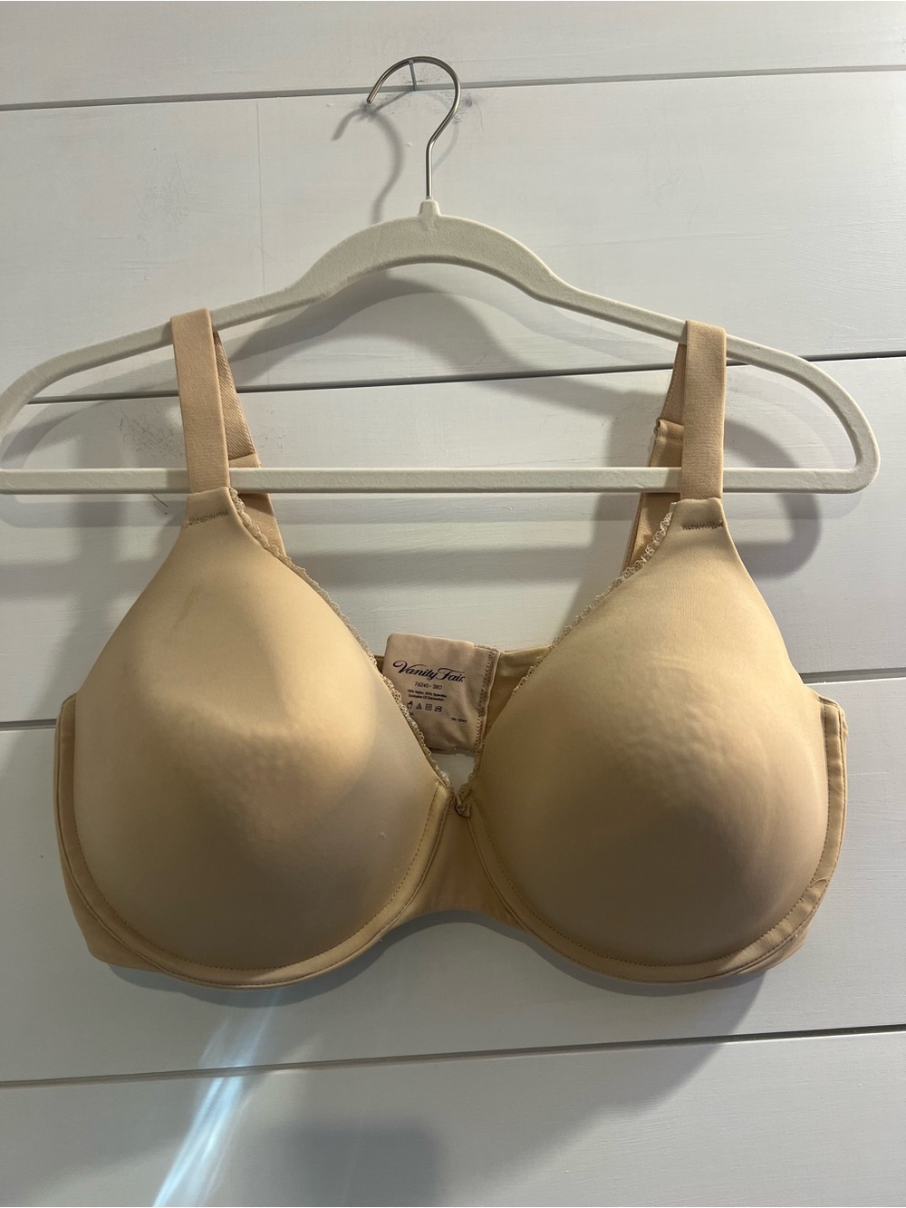 38D Vanity Fair Age Defying Lift Underwire Convertible Bra (Style 76240)